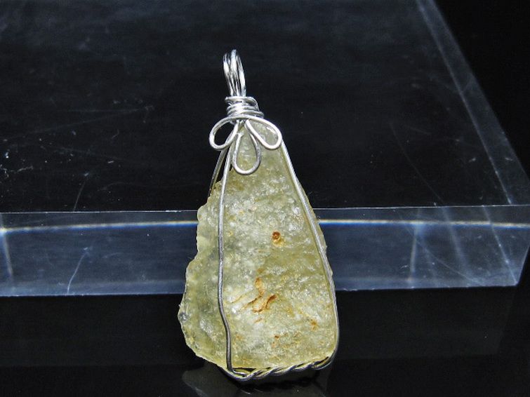 リビアングラス ペンダント [t298-1005] 1枚目