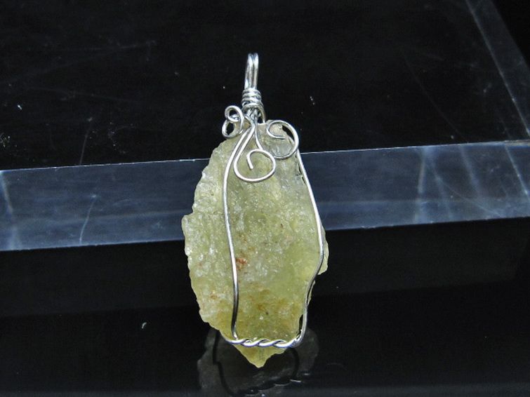 リビアングラス ペンダント [t298-1016] 1枚目