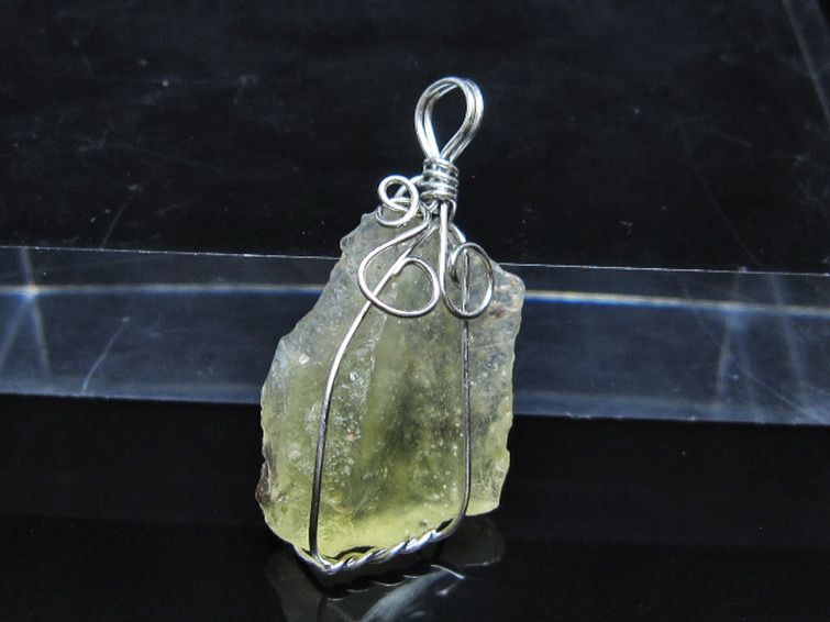 リビアングラス ペンダント [t298-1061] 1枚目