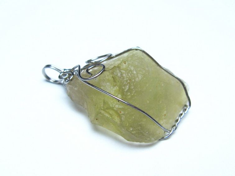 リビアングラス ペンダント 隕石由来の天然ガラス[t298-779]