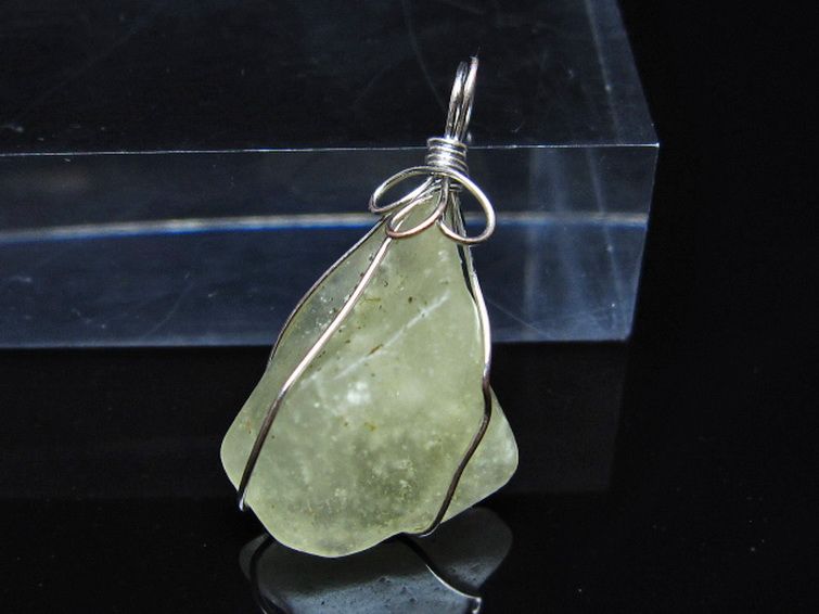 リビアングラス ペンダント [t298-830] 1枚目