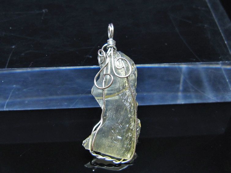 リビアングラス ペンダント [t298-845] 1枚目