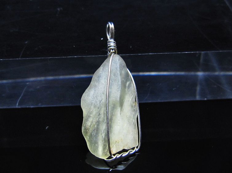 リビアングラス ペンダント [t298-851] 1枚目