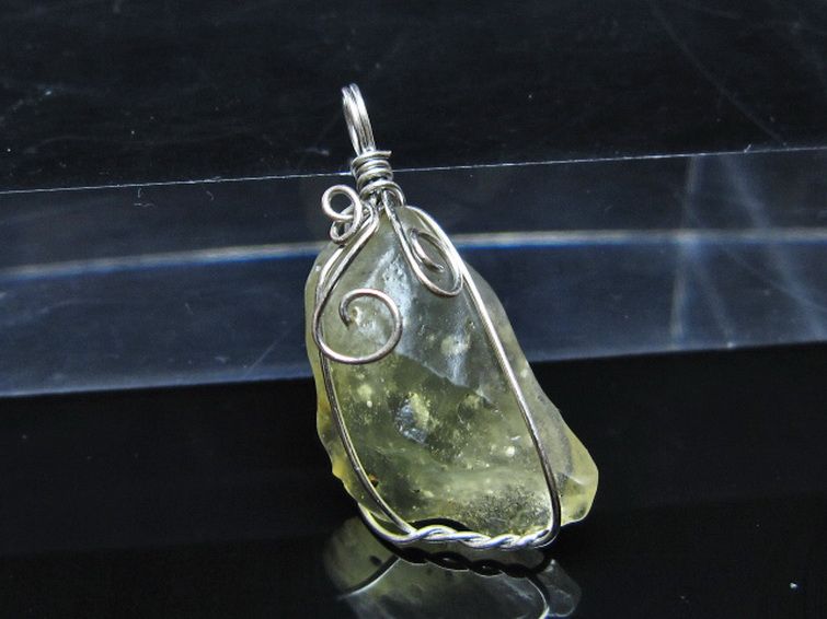 リビアングラス ペンダント [t298-875] 1枚目