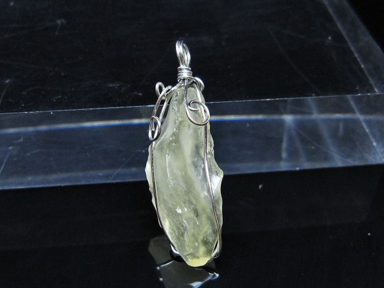 リビアングラス ペンダント [t298-905] 1枚目