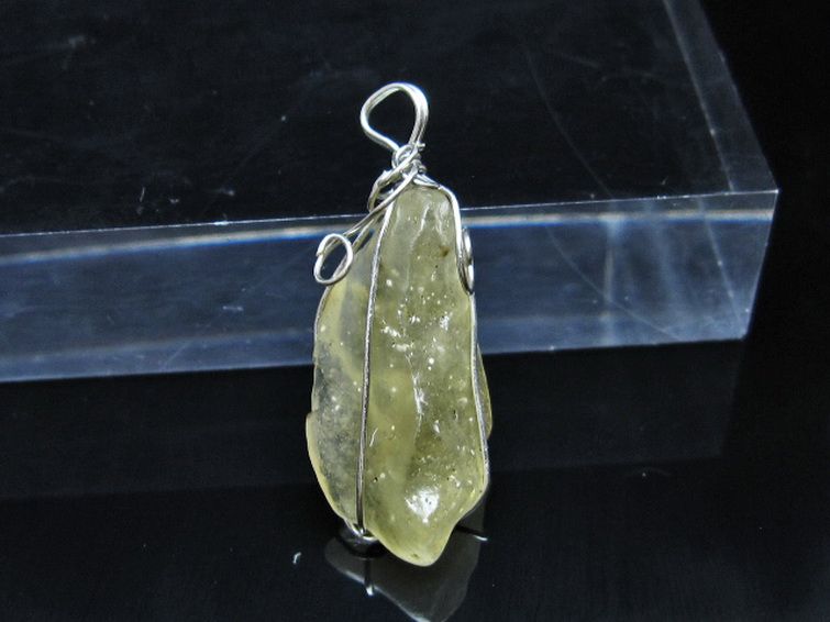 リビアングラス ペンダント [t298-912] 1枚目