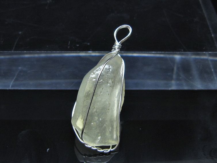 リビアングラス ペンダント [t298-916] 1枚目