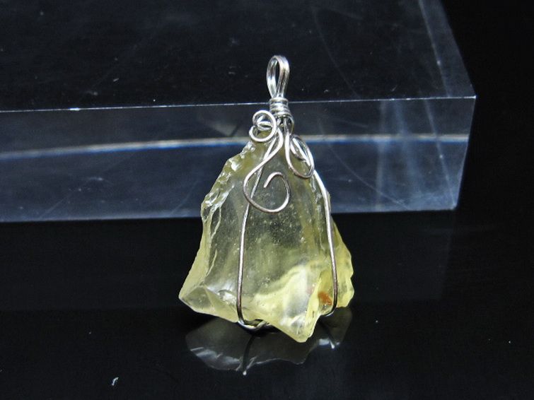 リビアングラス ペンダント [t298-946] 1枚目