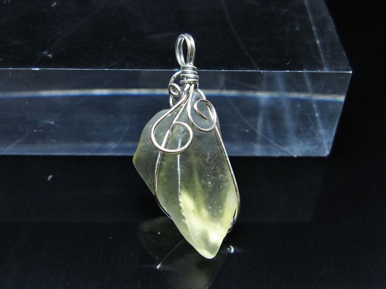 リビアングラス ペンダント [t298-962] 1枚目