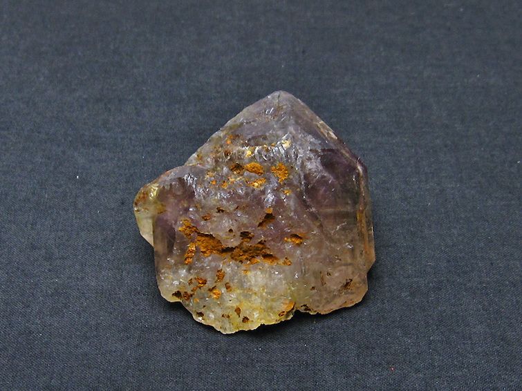 アメジストカテドラルライブラリー 水晶 原石[T299-3899] 1枚目