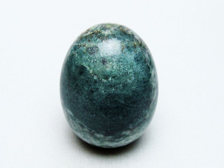 インド翡翠 たまご 置物 [t306-2858] 1枚目