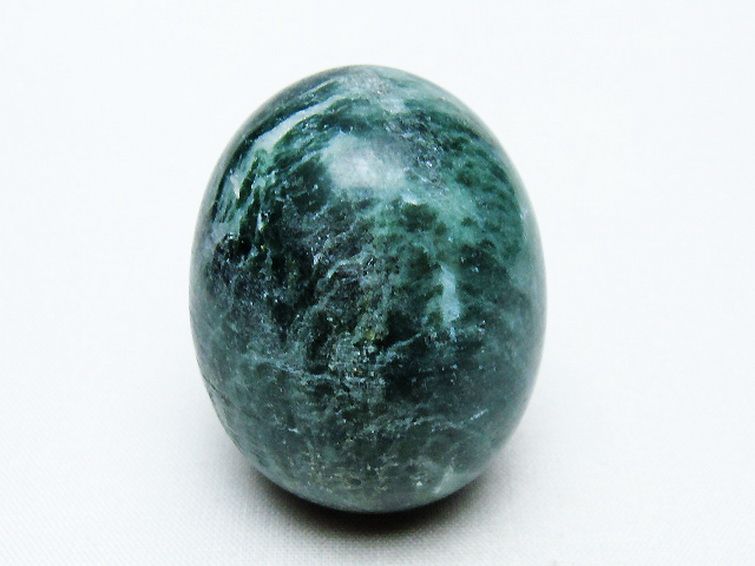 インド翡翠 たまご 置物 [t306-2870] 1枚目