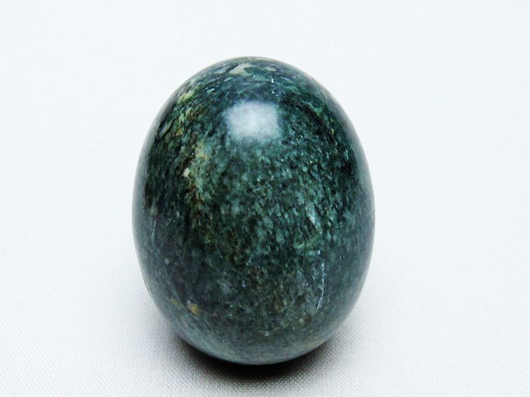 インド翡翠 たまご 置物 [t306-2888] 1枚目