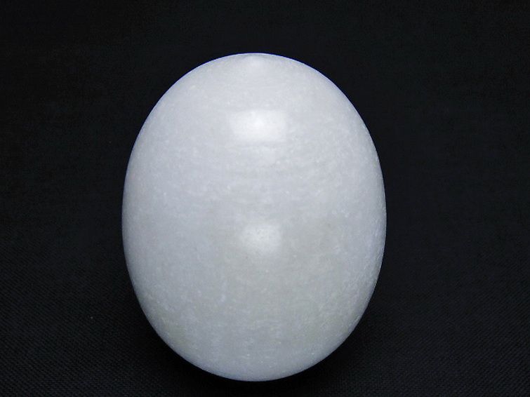 漢白玉たまご 置物 [t306-2960] 1枚目