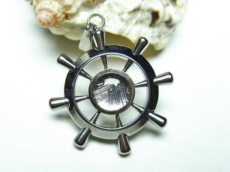 ギベオン メテオライト隕石 船のハンドル 舵 ペンダント [t309-1768] 1枚目