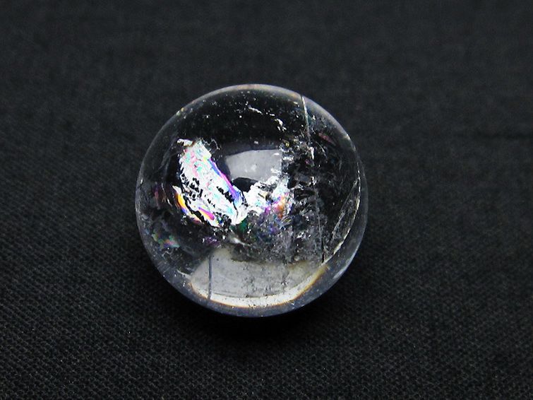 虹入り ルチル入り 水晶 丸玉 17mm [T318-3918] 1枚目