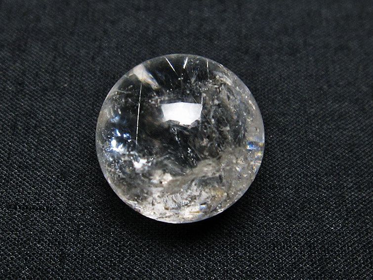 虹入り ルチル入り 水晶 丸玉 17mm [T318-4797] 1枚目