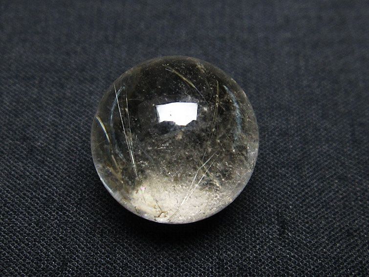 虹入り ルチル入り 水晶 丸玉 16mm [T318-4846] 1枚目