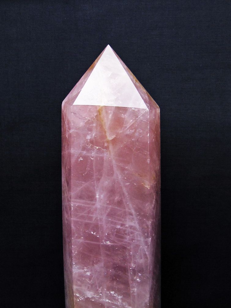 5.3Kg ローズクォーツ 六角柱 [t332-6143]
