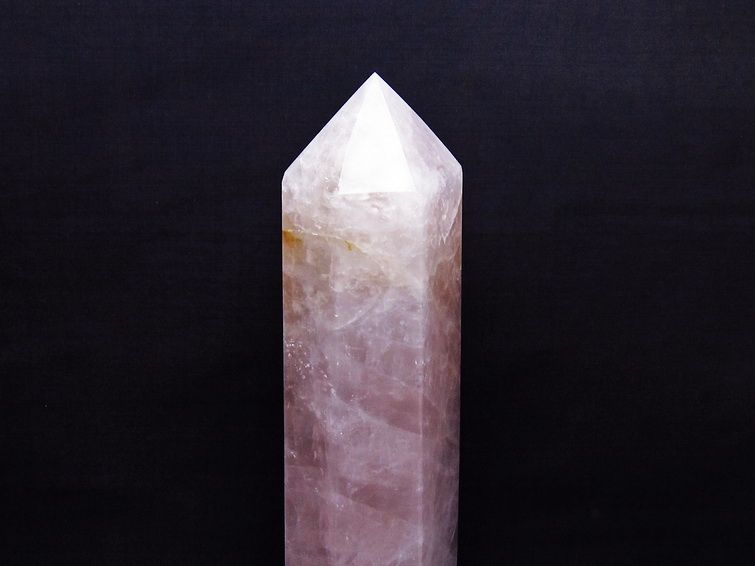 3.5Kg ローズクォーツ 六角柱 [t332-6144] 3枚目