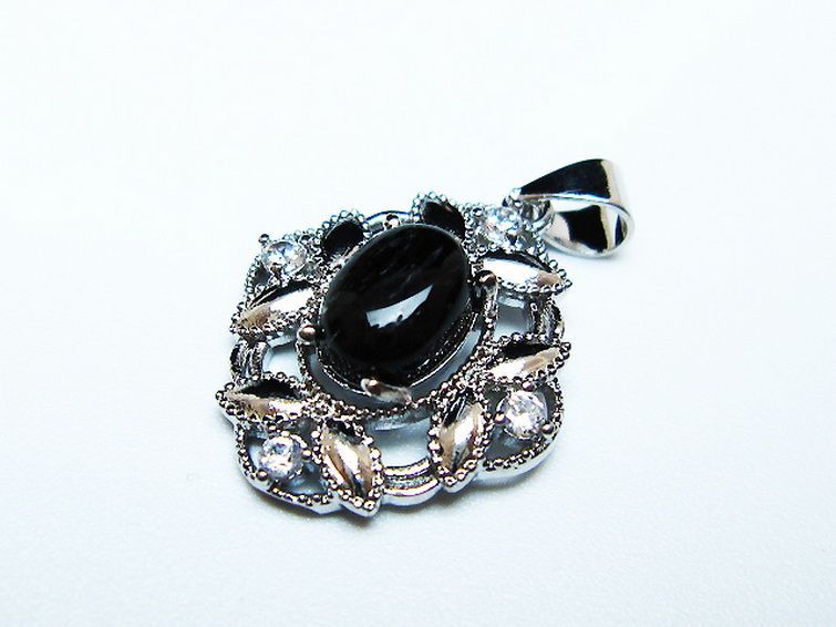 ブラックルチルクォーツ ペンダント [t343-1552]