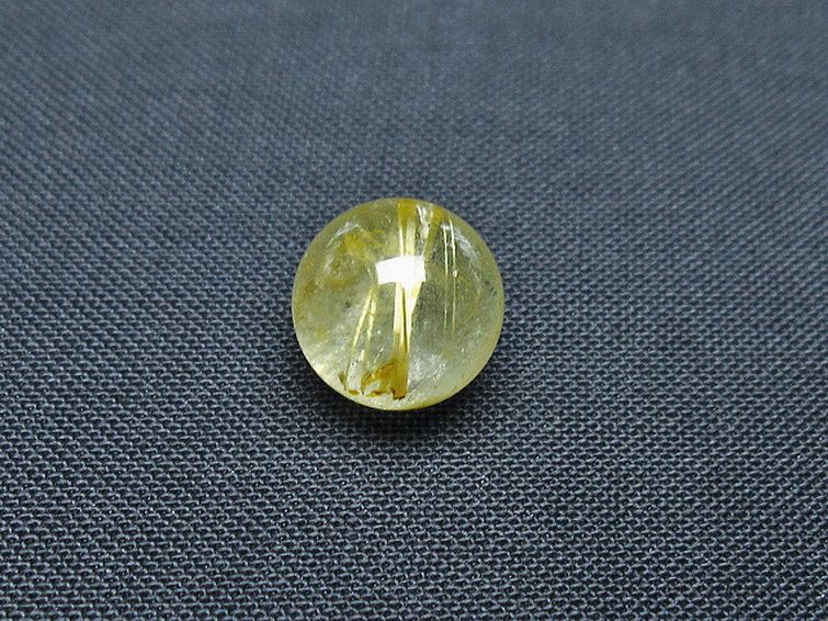 ゴールドタイチンルチル入り 水晶 丸玉 10mm [T355-1147] 1枚目