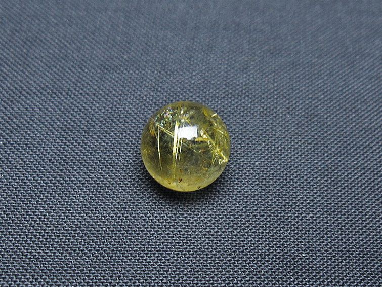 ゴールドタイチンルチル入り 水晶 丸玉 10mm [t355-1179] 1枚目