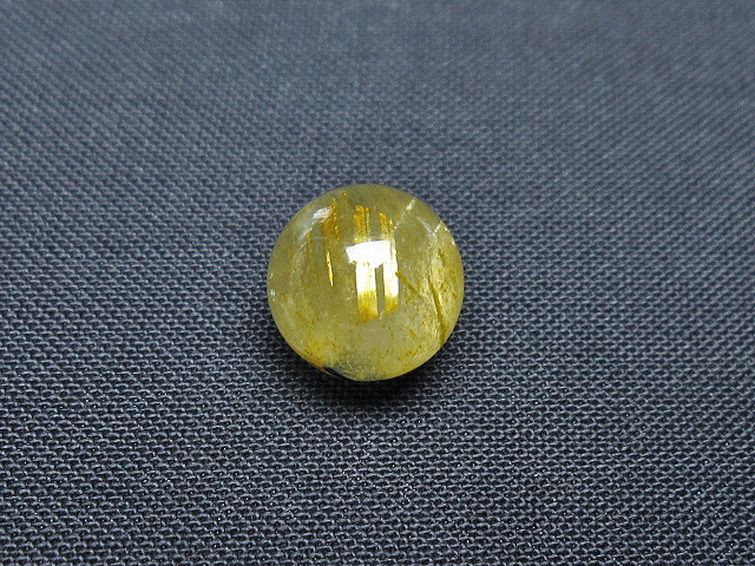 ゴールドタイチンルチル入り 水晶 丸玉 10mm [T355-1224] 1枚目