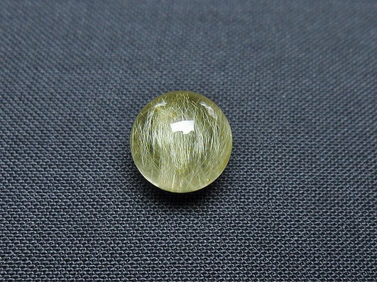 ゴールドタイチンルチル入り 水晶 丸玉 10mm [T355-1249] 1枚目