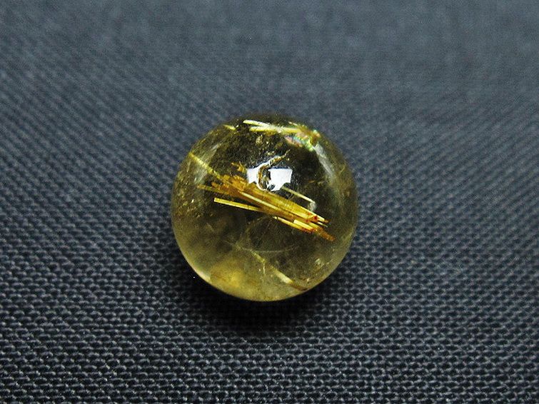 ゴールドタイチンルチル入り 水晶 丸玉 10mm [T355-1429] 3枚目