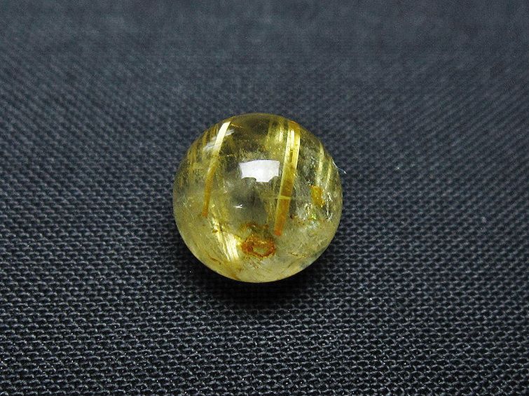 ゴールドタイチンルチル入り 水晶 丸玉 10mm [T355-1433] 1枚目