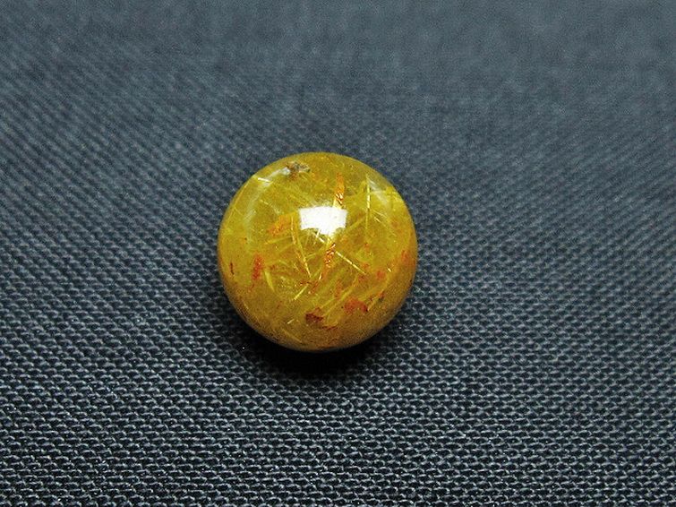 ゴールドタイチンルチル入り 水晶 丸玉 10mm [T355-1459] 1枚目