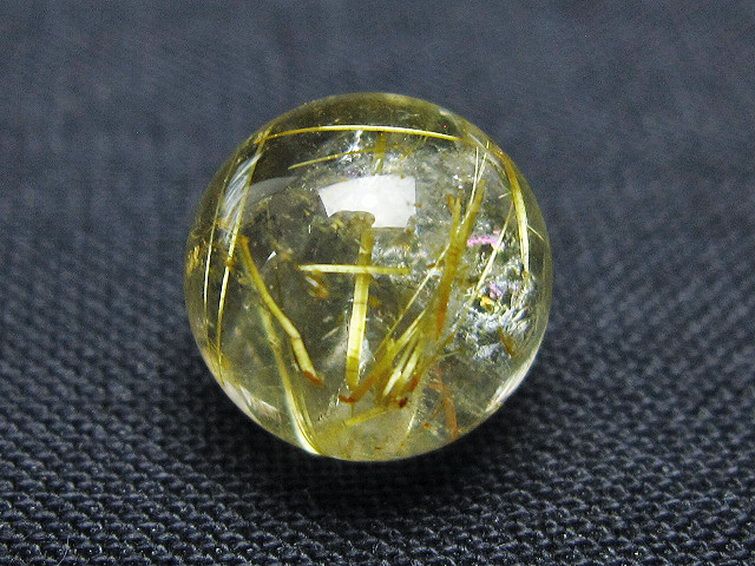 ゴールドタイチンルチル入り 水晶 丸玉 10mm [t355-1587] 1枚目