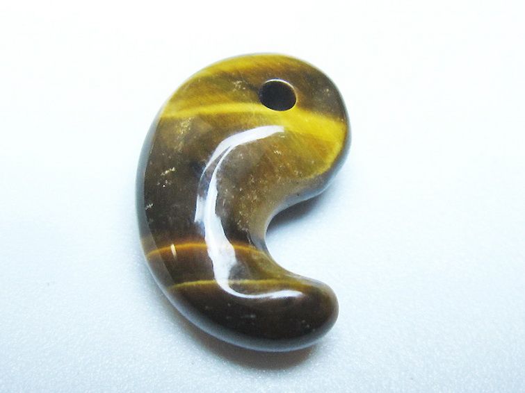 タイガーアイ※黄虎目石 勾玉[T356-1676] 1枚目