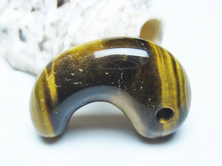 タイガーアイ※黄虎目石 勾玉[T356-1724] 2枚目