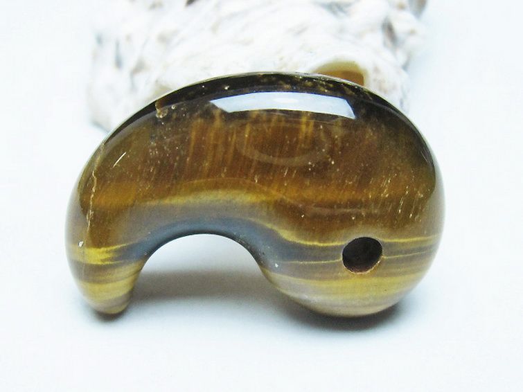 タイガーアイ※黄虎目石 勾玉[T356-1772] 2枚目