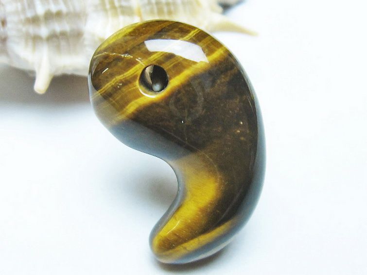 タイガーアイ※黄虎目石 勾玉[T356-1801] 3枚目