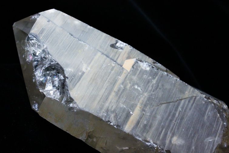 シトリン レムリアンシード水晶 原石 ミナスジェライス州コリント産 ※証明書付き[T370-4843] 3枚目