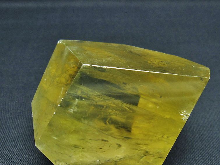 黄水晶(シトリン) 原石[T386-7226] 2枚目