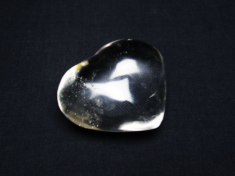 ヒマラヤ水晶ハート 置物 [t387-14225] 1枚目