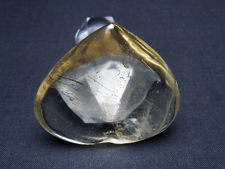 ヒマラヤ水晶ハート 置物 [t387-14305] 3枚目