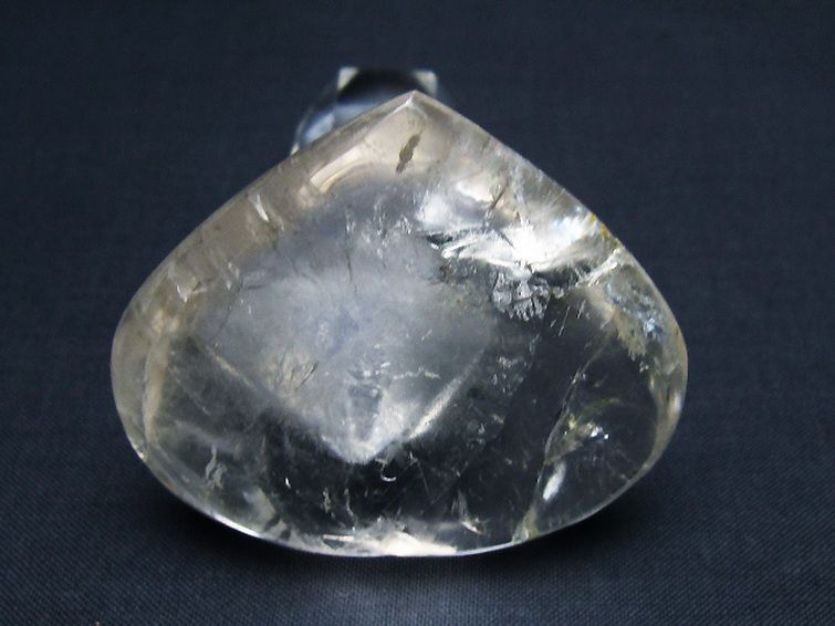 ヒマラヤ水晶ハート 置物 [t387-14325] 3枚目