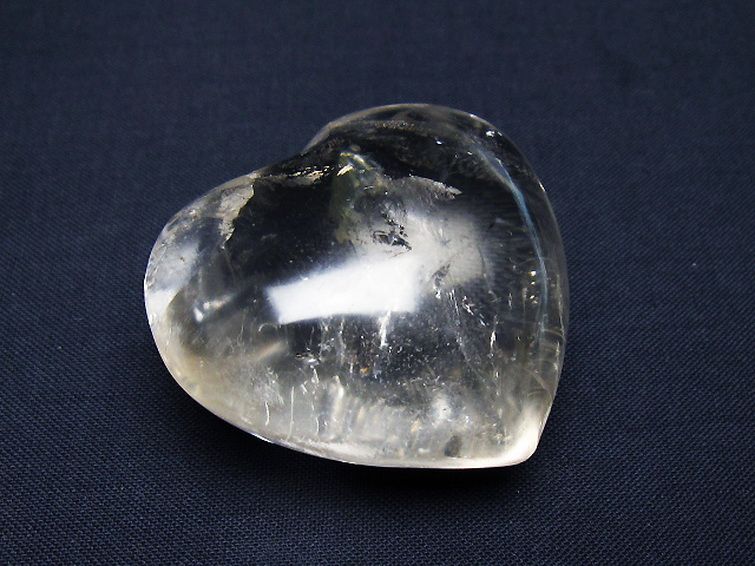 ヒマラヤ水晶ハート 置物 [t387-14333] 1枚目