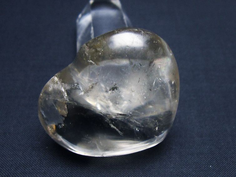 ヒマラヤ水晶ハート 置物 [t387-14333] 2枚目