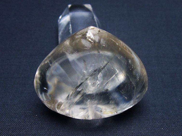 ヒマラヤ水晶ハート 置物 [t387-14333] 3枚目