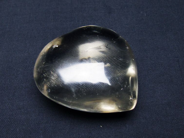 ヒマラヤ水晶ハート 置物 [t387-14365] 1枚目