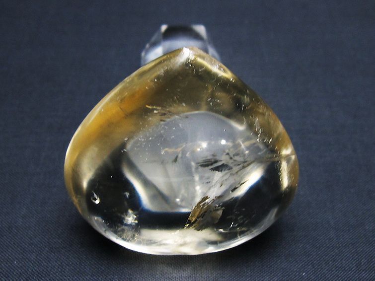 ヒマラヤ水晶ハート 置物 [t387-14365] 3枚目