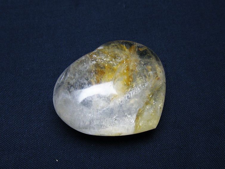 ヒマラヤ水晶ハート 置物 [t387-14368] 1枚目