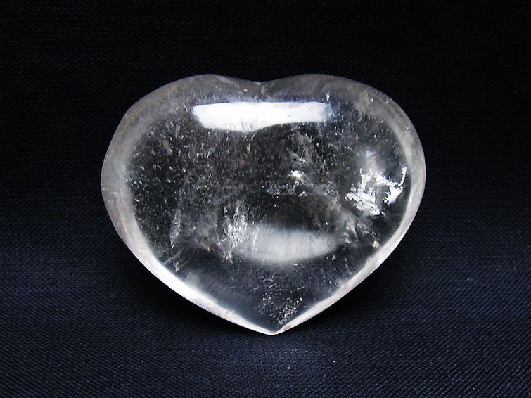 ヒマラヤ水晶ハート 置物 [t387-14445] 1枚目