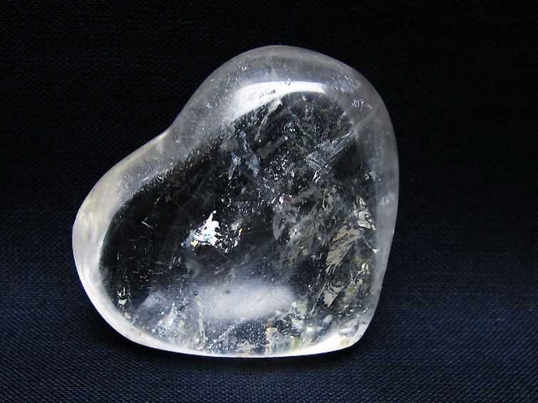 ヒマラヤ水晶ハート 置物 [t387-14449] 2枚目